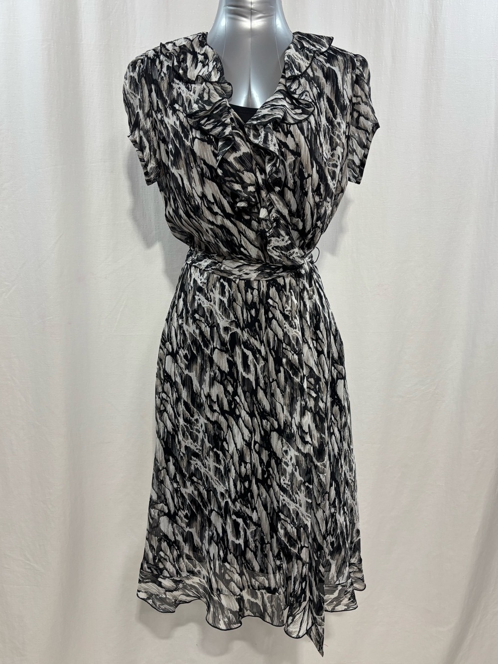 dressbarn Black & White Ruffle Wrap Midi Dress Sz 14 floaty party work chic 415